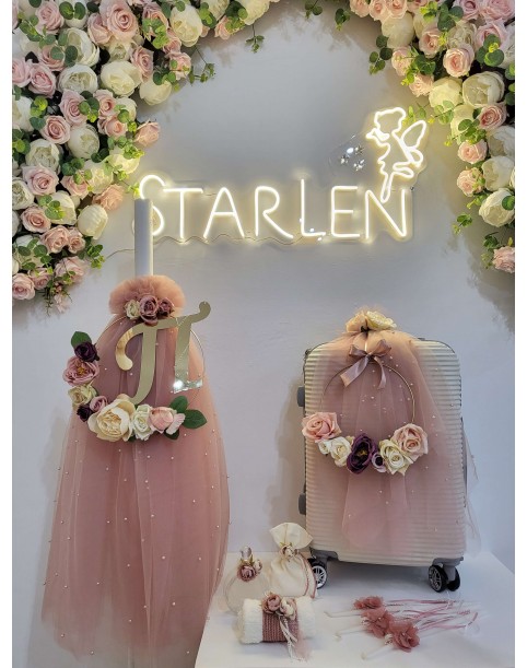 ΡΟΜΑΝΤΙΚΗ ΤΟΥΛΙΝΗ ΜΕ ΚΡΙΚΟ ΛΟΥΛΟΥΔΙΑ ΚΑΙ ΜΟΝΟΓΡΑΜΜΑ